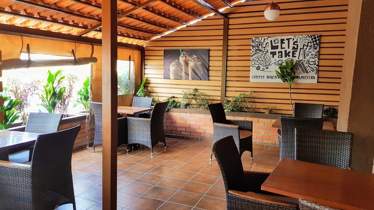 Cafe Camellia Kisimenti